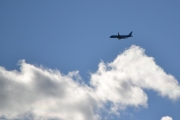 Nytt fly over Sandefjord, og her for vi med skyer