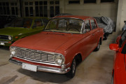 At eiere av slike biler skal få ros, er jeg med på. Dette er en Vauxhall VICTOR SUPER 3 SPEED fra 1964