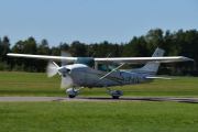 Det er et Cessna 182P Skylane fra 1973, her fant vi en veteran til
