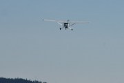Vekten er 1338 kg så det er et ganske tungt fly