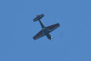 Far og sønn, eller to brødre? Jeg vet ikke enda, men at de driver med airshow er sikkert