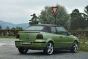Og her bommet jeg med 9 år, det er en Volkswagen Golf-kabriolet fra 1999. Sånn kan det gå