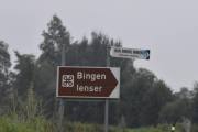 Men nå tar vi av og ser hva Bingen lenser er for noe. Her har jeg aldri vært før. Hammerenvegen er adressen og vi skal ta en titt