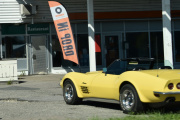 Men dette må være en veteran, eller kanskje ikke. Jeg gjetter på en Chevrolet Corvette fra 1972