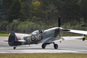 Den andre de har er en Vickers Supermarine Spitfire Mk. XVI fra 1945