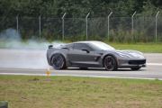 Og få leke seg på en flyplass med raske biler må jo være gøy, dette tror jeg er en Chevrolet Corvette Z06