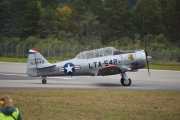 Men nå må vi følge med litt, Canadian Car and Foundry T-6 Harvard Mk.4 fra 1952 gjør seg klar