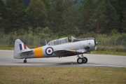 Så har vi North American T-6G Harvard fra 1944 som gjør seg klar