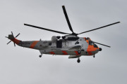 Lengden på helikopteret er 22 meter og veier over 6 tonn, så dette er ingen lettvekter