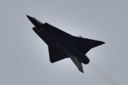 Er Draken bevæpnet? Han flyr veldig nærme nå
