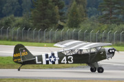 Sammen med LN-SAI som også er en Piper L-4J Grasshopper fra 1944