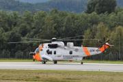 Her lander Sea King 074 på Notodden flyplass, da har jeg det dokumentert