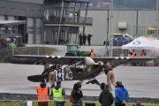 En Piper L-4J Grasshopper veier rundt 345 kg, så den er lett å dytte
