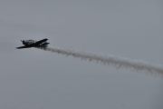 Å se to fly rett mot hverandre er spennende, hvem svinger unna?