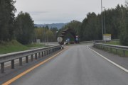 Jeg blir alltid fasinert over denne rundkjøringen her hvor en Volvo går i pressa, tenk at Volvo luktet på Renault en stund