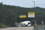 Så kommer vi til en rundkjøring igjen, denne har jeg dokumentert før. Dette "Lille Møbius" som er lillebroren eller søsteren til «Liggende Møbius» som ble montert i Sellikdalen