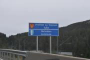 Dere vet det med fylkesgrenser og politikk. Her må  jeg bare få sitere, så tar vi resten senere. Vestfold og Telemark er et fylke på Østlandet i Norge som er under avvikling. Det består av Telemark og Vestfold. Fylkene ble tvangssammenslått i 2020. Stortinget vedtok å oppløse fylket og gjenopprette Telemark og Vestfold som selvstendige fylker 14. juni 2022