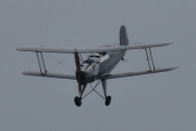 Men jeg syns det er på tide å presentere flyveren her, det er Lars med sin dobbeltdekker med ENMA Tigre G-IV-B 4-sylindret motor med hengende sylindere og effekt 150 hk