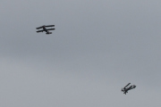 Se som dem leker seg, nå skal jeg fly under deg