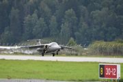 Dem er nok ikke helt like, den forrige vi så er en to seter jet-trener og dette er en 4 seter som ble brukt til å trene opp piloter