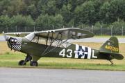 Litt lenger unna så står LN-SAI som er en Piper L-4J Grasshopper fra 1944