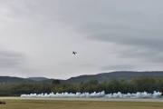 Da har jeg bare en kommentar, skolefly du liksom - dette er en jagerbomber. Jeg kjente lufttrykket helt hit