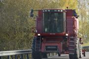 Men så kommer det en Axial Flow Case IH, det er en skurtresker man ikke spøker med