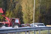 Ny skrotnisse før vi er fremme, men bildet er for dårlig. Ser en traktor og en boble men ingen Renault. Vi tar en nærmere titt på hjemover turen