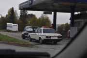 Her har vi en veteran, kan det være en Volvo 244?