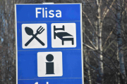 Landsbyen Flisa, i følge skiltet kan vi få god mat her