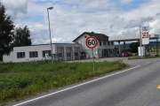 Endelig en bensinstasjon i Mosogn igjen. Digerud varmeservice har nå åpnet pumpene, det er vi glade for! Jeg har passert denne bensinstasjonen siden 2008, så jeg er godt kjent her