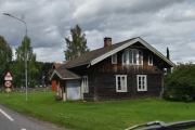 Her ser vi Vålgutua 175 som er Gårdstunet Kirkelund, dette er våningshuset fra 1800