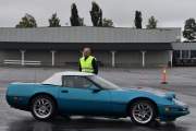 Så kommer det enda en lekker bil, jeg tror det er en Chevrolet Corvette fra 1993