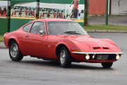 Her kommer det en som du ikke ser hver dag, det er en Opel GT 1900 fra 1969