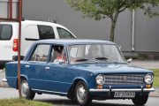 Og her kommer det en Lada 1200 fra 1972