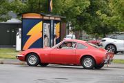 Så drar Opel GT 1900 ut, skal si det går fort oppover her