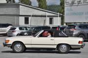 Mercedes-Benz SL også kalt Mercedes-Benz R107 har vært produsert lenge
