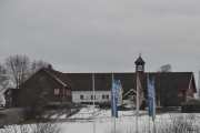 Nå passerer vi Nordre Lindeberg gård som er en besøksgård som er åpen for alle. Den ligger midt i Groruddalen, mellom Furuset og Lindeberg og dens historie er lang