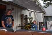 Vel, da er jeg ferdig med å leke og jeg fikk ingen kommentarer fra dem på verandaen. Kanskje ikke så rart da det tok sin tid