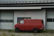 Denne står her enda siden mai, det er en Bedford Vans fra 1975