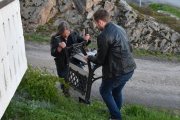 Nei nå skal vi kose vårs som dem sier oppi her, men da må vi ha flere stoler