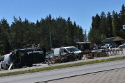 Ved Esso stasjonen i Oppaker står det alltid et brukt marked, jeg burde stoppe en gang