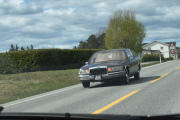 Så kommer det en Lincoln Town Car Signature fra 1990, den er litt ukjent for meg. Jeg har en Lincoln-Mercury Wallace Town Car fra 1998 og en Lincoln Town Car fra 1999