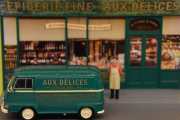 Renault Estafette utenfor Epicerie Fine – aux delices, selvfølgelig er vi i Frankrike
