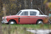 Jeg prøver også og finne ut mer om denne bilen, jeg tror det er en Hillman Minx Series II fra rundt 1960