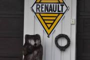 Bak disse to dørene er det så mange deler til Renault, som noen annen, bare kan drømme om