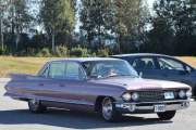Bil nummer tjueseks skal ut og det er en Cadillac Serie 62 fra 1961. Denne må tilhøre generasjon syv og da var produksjonen fra 1961 til 1964