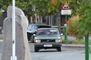Vekker gode minner når man ser slike biler, her kommer det en Volvo 144 De Luxe fra 1974. Det er mange som har hatt en slik en