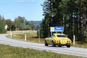 Hvordan kan en Opel GT være så mange steder på en gang? Jo, det betyr at han kjører fort :-)