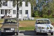 Forst så må vi ha noen familiebilder, Renault 6 og Renault 8 er i familie